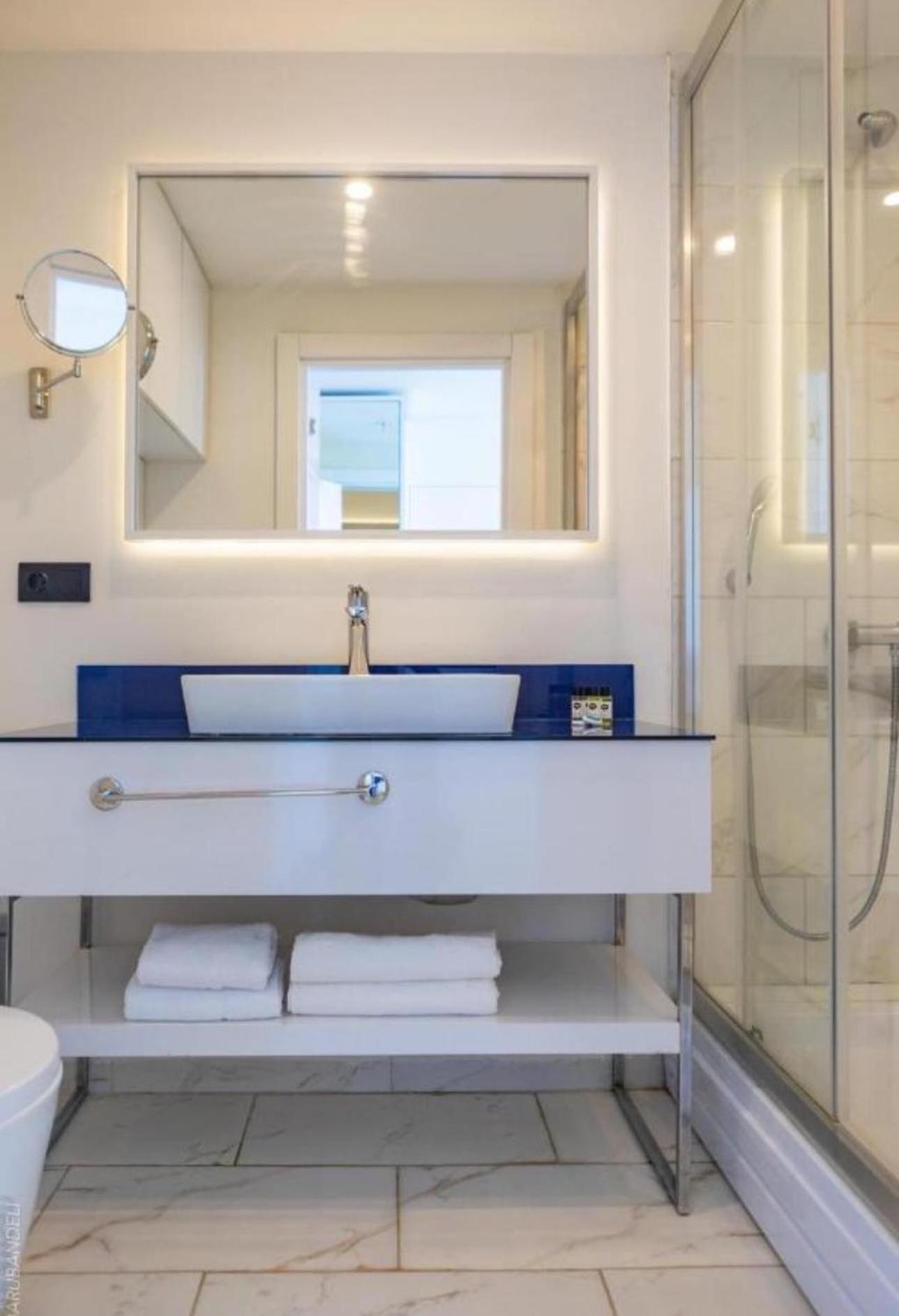 Luxury Panorama Sea View Apartment & Central 巴统 外观 照片