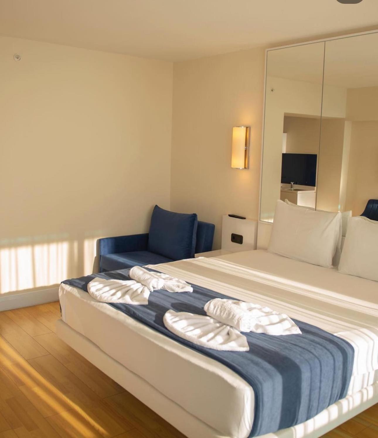 Luxury Panorama Sea View Apartment & Central 巴统 外观 照片